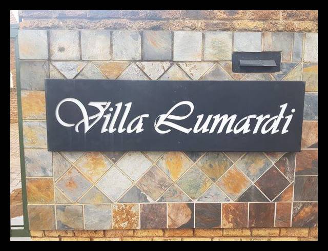 2 BEDROOM DUPLEX FOR SALE IN GLEN MARAIS